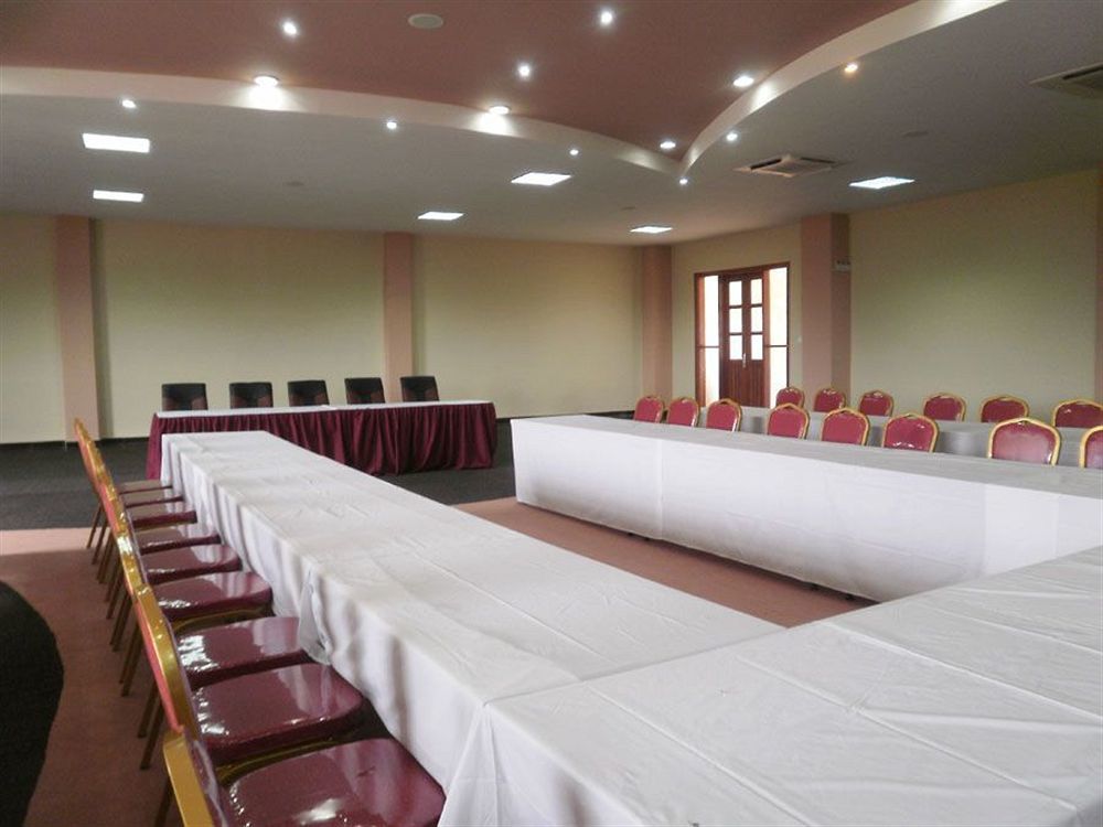 קמפאלה Silver Springs Hotel מראה חיצוני תמונה